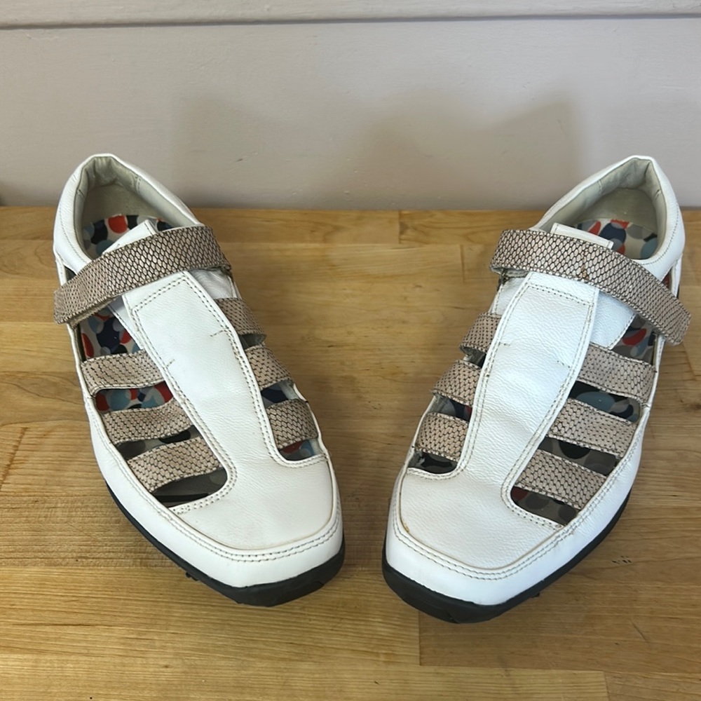 FootJoy LoPro golf shoes women’s size 9